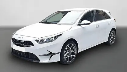 Carraraweiss Neu 2025 Kia Ceed Style Kleinwagen | 24.700 € (Fairer Preis)