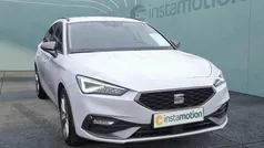 Weiß Gebraucht 2024 Seat Leon FR Van / Kleinbus | 25.940 € (Fairer Preis)