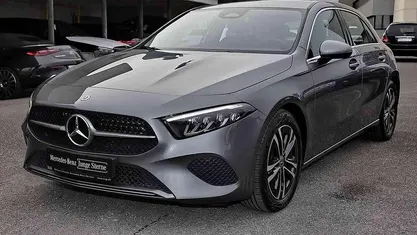 Metalliclack mountaingrau Gebraucht 2024 Mercedes A180 Progressive Limousine | 28.990 € (Fairer Preis)
