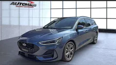 Chromablau (blau) Gebraucht 2023 Ford Focus ST-Line Kombi | 25.990 € (Fairer Preis)