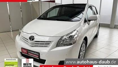 Gebraucht 2011 Toyota Verso Edition Van / Kleinbus | 8.450 € (Fairer Preis)
