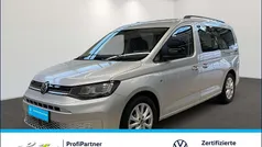 Reflexsilber metallic Gebraucht 2022 VW Caddy Maxi Life Van / Kleinbus | 27.590 € (Fairer Preis)