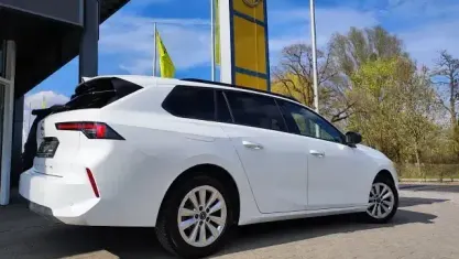 Gebraucht Opel Astra 110 PS (80 kW) 2024 Weiss Kleinwagen