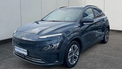 Gebraucht Hyundai Kona Trend 150 kW (204 PS) 2023 Teal blue SUV