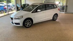 Weiß Gebraucht 2018 BMW 216 Gran Tourer Sport Line Van / Kleinbus | 17.910 € (Fairer Preis)