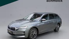 Grau Gebraucht 2024 Skoda Octavia Selection Kombi | 31.390 € (Fairer Preis)