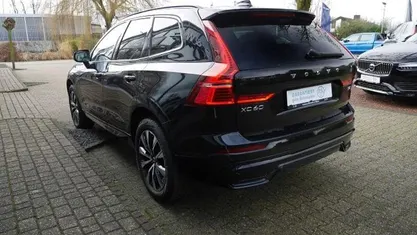 Gebraucht Volvo XC60 Plus 197 PS (144 kW) 2022 Schwarz SUV
