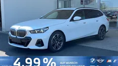 Weiß Gebraucht 2024 BMW 520 M Sport Kombi | 54.940 € (Superpreis)