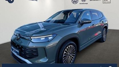 Gebraucht VW Tayron Life 150 PS (110 kW) 2025 Grün SUV