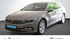 Gebraucht 2023 VW Passat Elegance Kombi | 34.980 € (Fairer Preis)