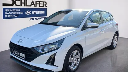 Gebraucht Hyundai i20 Select 79 PS (58 kW) 2025 Weiß Kleinwagen