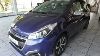 Gebraucht Peugeot 208 Allure 110 PS (80 kW) 2016 Andere Kleinwagen