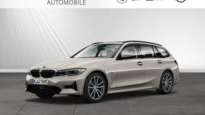 Gebraucht BMW 330e Sport Line 292 PS (214 kW) 2022 Kombi