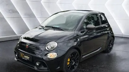 Schwarz Gebraucht 2024 Abarth 695 Competizione Kleinwagen | 28.475 € (Fairer Preis)