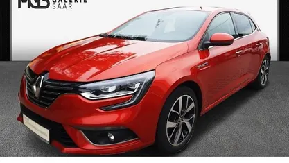 Rot Gebraucht 2018 Renault Mégane IV Bose Edition Limousine | 13.990 € (Teuer)