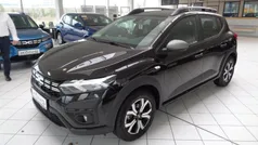 Schwarz Gebraucht 2023 Dacia Sandero Kleinwagen | 18.800 € (Fairer Preis)