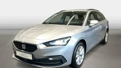 Używany Seat Leon Style 150 KM (110 kW) 2023 Srebrny Kombi