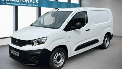 Gebraucht Peugeot Partner Premium 102 PS (75 kW) 2022 Weiß Van / Kleinbus