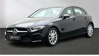 Gebraucht Mercedes A180 Business 136 PS (100 kW) 2022 Unilack nachtschwarz Limousine