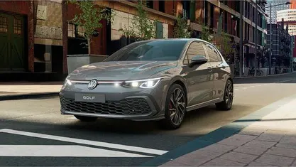 Gebraucht VW Golf VIII GTI 245 PS (180 kW) 2024 Dolphin gray metallic Limousine