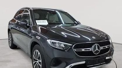 Gebraucht Mercedes GLC200 Advanced 204 PS (150 kW) 2023 Graphitgrau metallic SUV