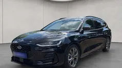 Schwarz Gebraucht 2024 Ford Focus ST-Line X Kombi | 26.930 € (Guter Preis)