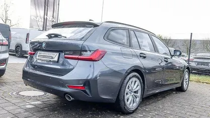 Gebraucht BMW 318 Advantage 150 PS (110 kW) 2022 Kombi