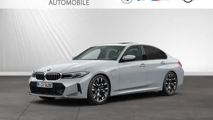 Gebraucht BMW 330e M Sport 292 PS (214 kW) 2025 Limousine