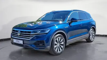 Second-hand VW Touareg Basis 286 CP (210 kW) 2018 Albastru SUV
