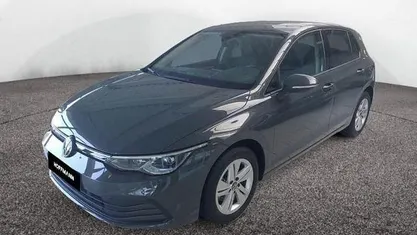 Usata VW Golf VIII Life 131 CV (96 kW) 2023 Grigio Berlina