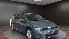 Grau (delfingrau metallic) Gebraucht 2024 VW Golf VIII Life Kombi | 28.950 € (Fairer Preis)