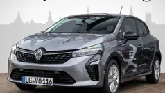 Schiefergrau Gebraucht 2024 Renault Clio V Evolution Limousine | 18.990 € (Fairer Preis)
