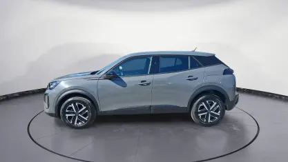 Usata Peugeot 2008 Active 101 CV (74 kW) 2024 Argento SUV