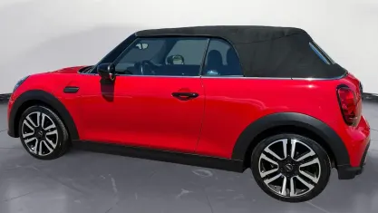 Gebraucht Mini Cooper Cabriolet Classic 136 PS (100 kW) 2023 Rot Cabrio