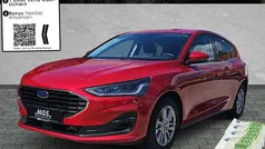 Fantastic red metallic Neu 2025 Ford Focus Titanium Limousine | 27.590 € (Superpreis)