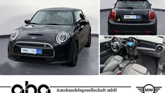 Schwarz Gebraucht 2022 Mini Cooper SE Classic Kleinwagen | 17.430 € (Fairer Preis)