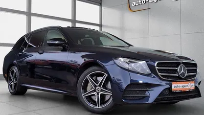 Gebraucht Mercedes E300 AMG 194 PS (142 kW) 2019 Cavansitblau metallic Kombi