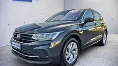 Grau Gebraucht 2023 VW Tiguan Life SUV | 24.290 € (Fairer Preis)