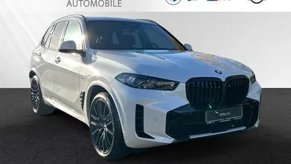 Neu BMW X5 M Sport 352 PS (258 kW) 2025 Mineralweiss metallic SUV