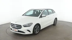 Weiß Gebraucht 2019 Mercedes B180 Style Van / Kleinbus | 18.120 € (Fairer Preis)