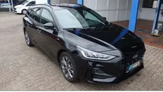 Schwarz Gebraucht 2023 Ford Focus ST-Line Kombi | 20.979 € (Superpreis)