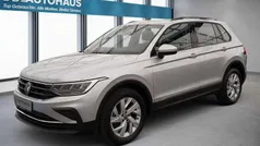 Silber Gebraucht 2023 VW Tiguan Life SUV | 32.450 € (Fairer Preis)
