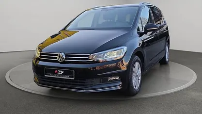 Schwarz Gebraucht 2020 VW Touran Highline Van / Kleinbus | 24.280 € (Fairer Preis)