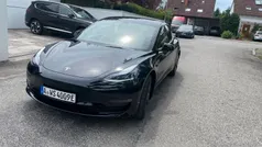 Schwarz Gebraucht 2022 Tesla Model 3 Long Range Limousine | 39.990 € (Teuer)