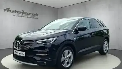 Gebraucht Opel Grandland X Innovation 131 PS (96 kW) 2020 Diamant schwarz (metallic) SUV