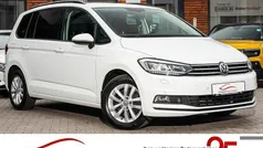Pure white Gebraucht 2018 VW Touran Comfortline Van / Kleinbus | 18.590 € (Fairer Preis)