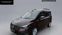 Rot Gebraucht 2023 Mercedes T180 Progressive Van / Kleinbus | 29.900 € (Fairer Preis)