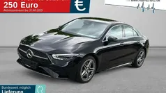 Unilack nachtschwarz Gebraucht 2024 Mercedes CLA200 AMG line Coupé | 37.980 € (Fairer Preis)