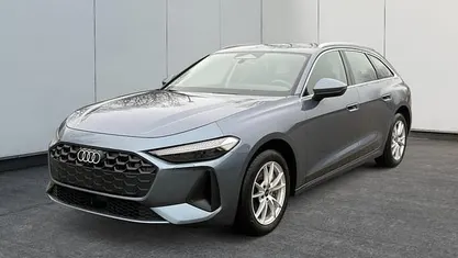 Horizontblau metallic/blau Gebraucht 2024 Audi A5 Comfort Coupé | 44.930 € (Guter Preis)