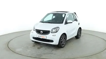 Gebraucht Smart ForTwo Cabrio Basis 71 PS (52 kW) 2016 Weiß Cabrio